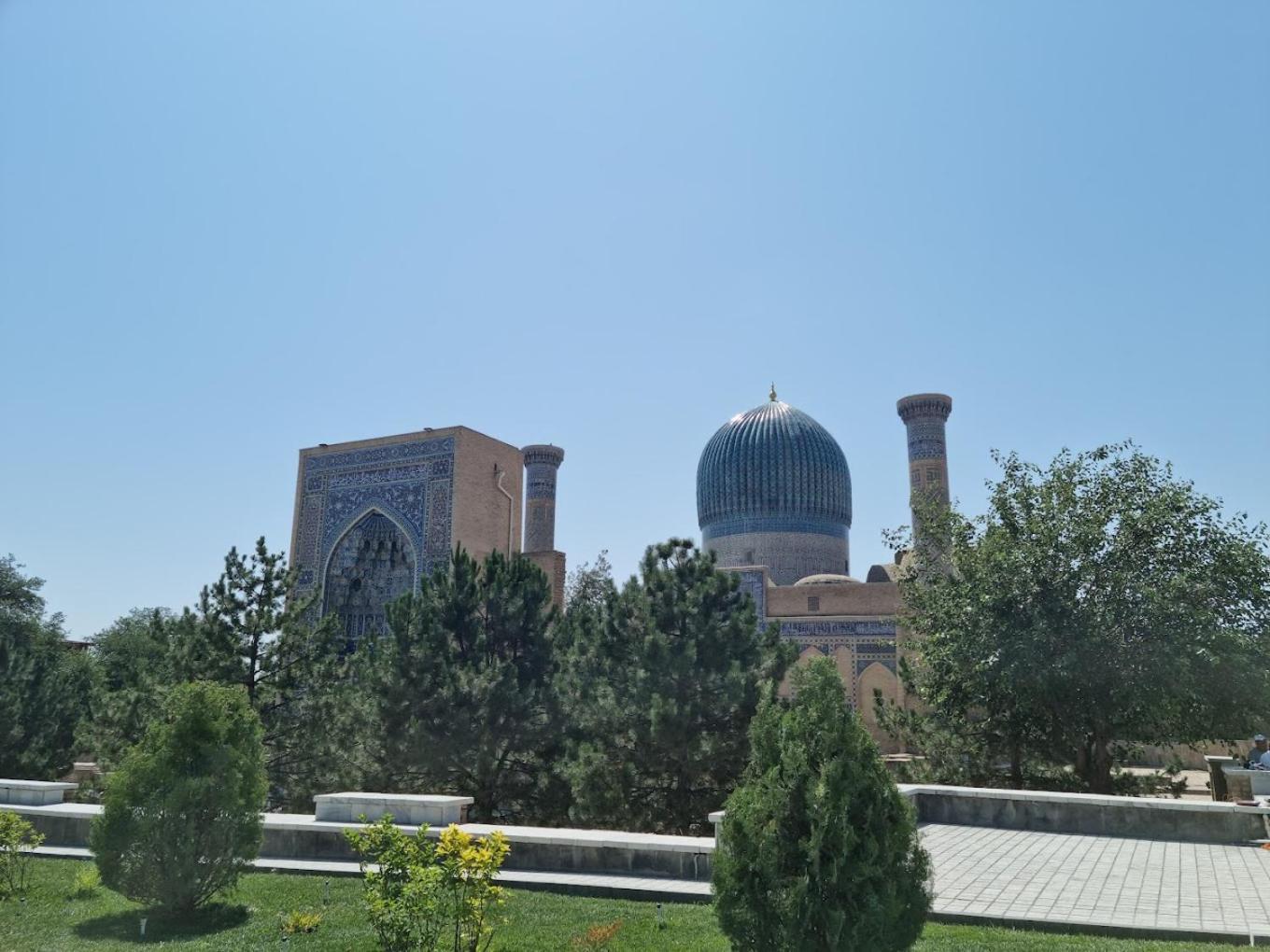Samarkand Imron Hotel Екстериор снимка
