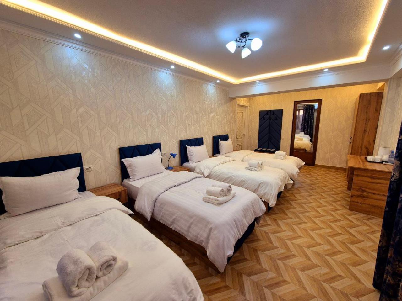 Samarkand Imron Hotel Екстериор снимка