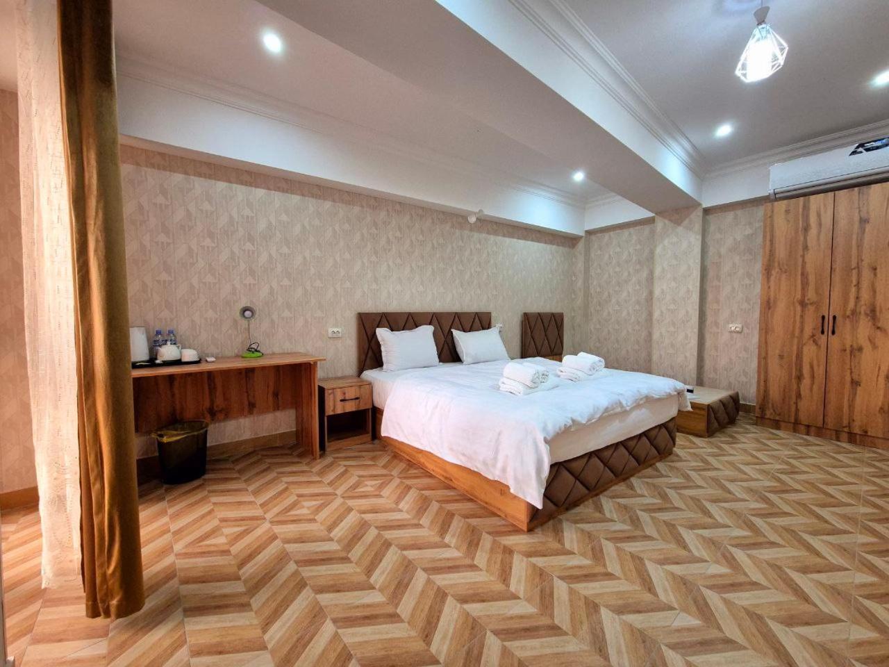 Samarkand Imron Hotel Екстериор снимка
