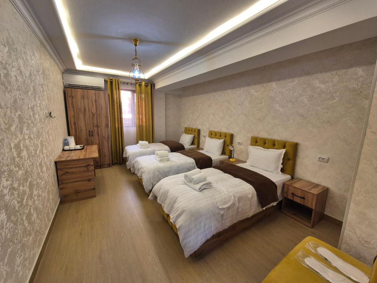Samarkand Imron Hotel Екстериор снимка