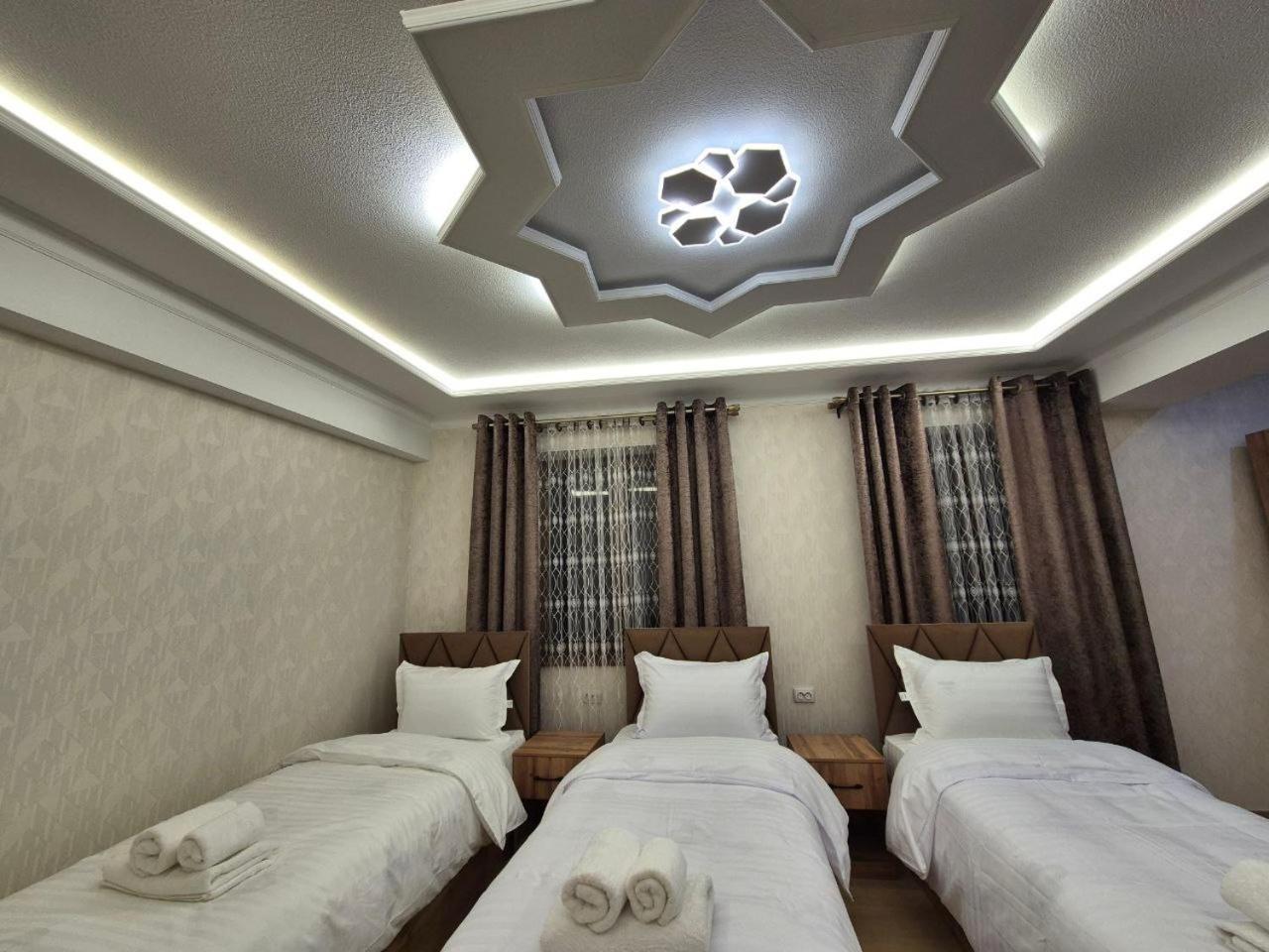 Samarkand Imron Hotel Екстериор снимка