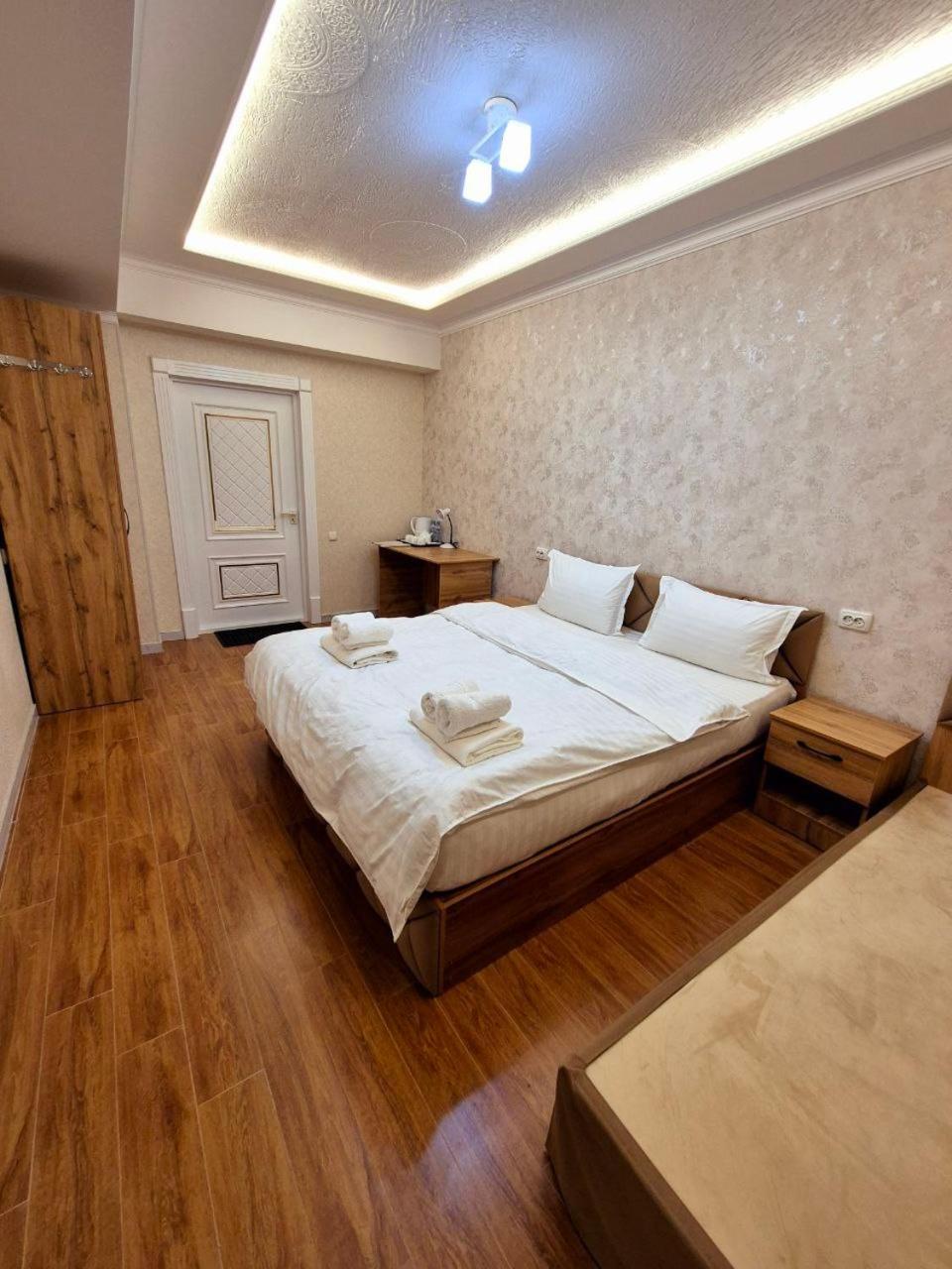 Samarkand Imron Hotel Екстериор снимка