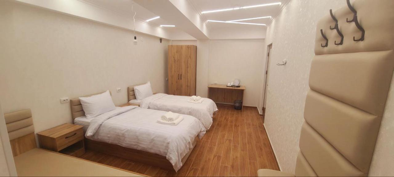 Samarkand Imron Hotel Екстериор снимка