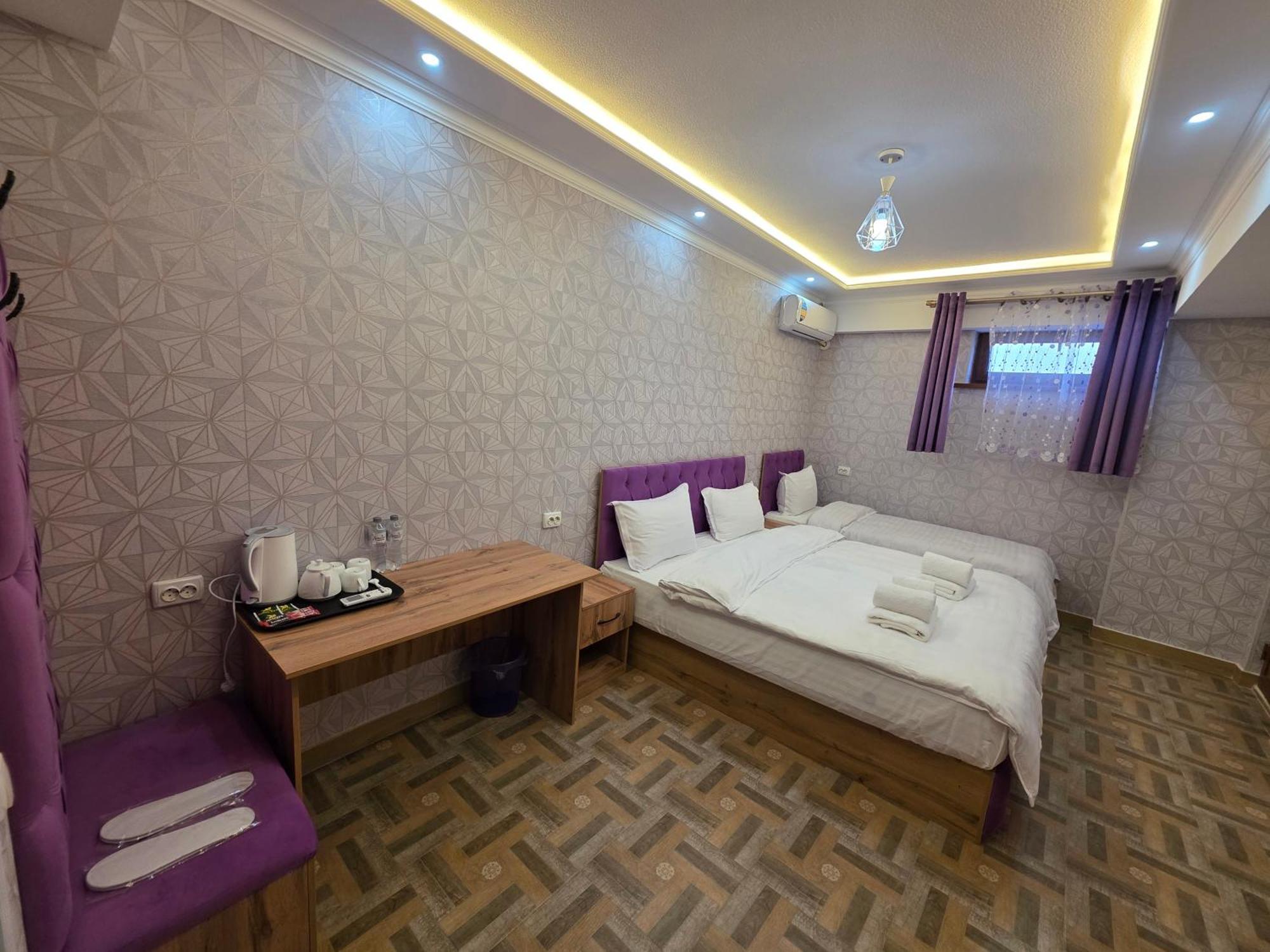 Samarkand Imron Hotel Екстериор снимка