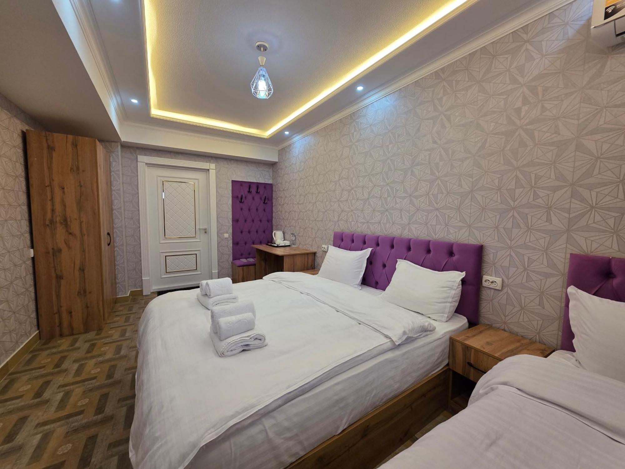 Samarkand Imron Hotel Екстериор снимка